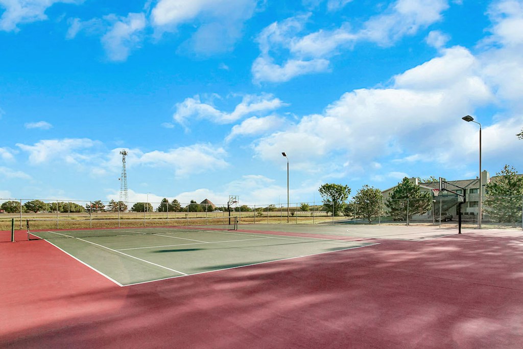 Apartments in Wichita Tennis Court