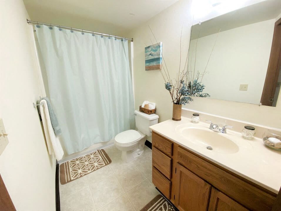 Bathroom in Crown Pointe Apartments Holland MI