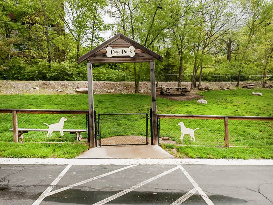 St Louis apartments with dog park
