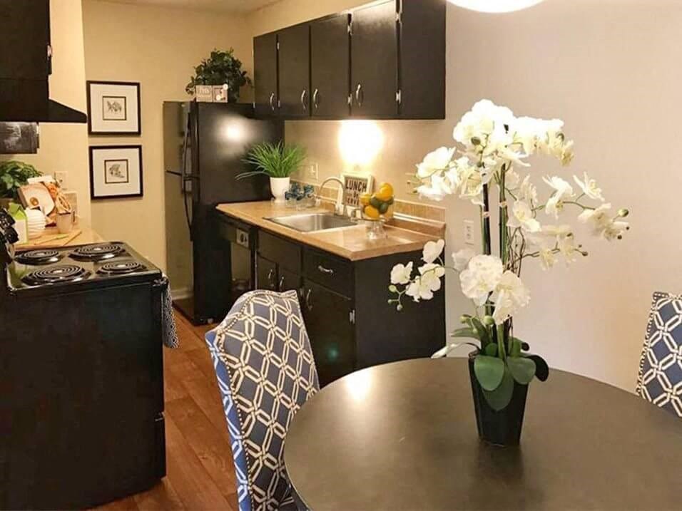 kitchen at Arbors of Grandview Apartments