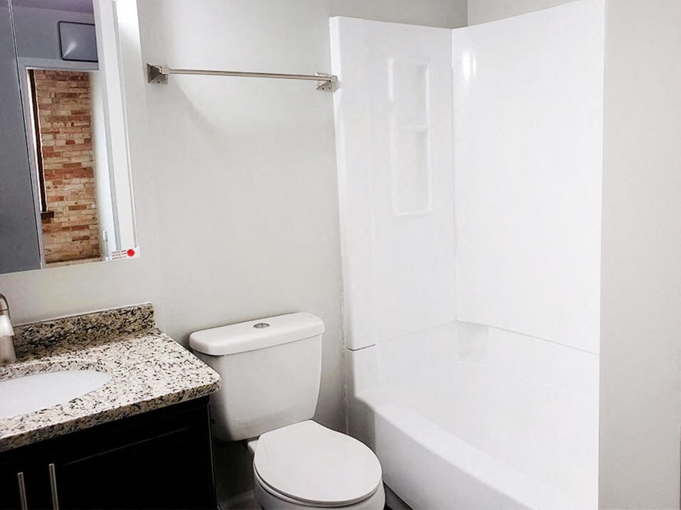 spacious bathrooms at Grand Ledge Mi apts