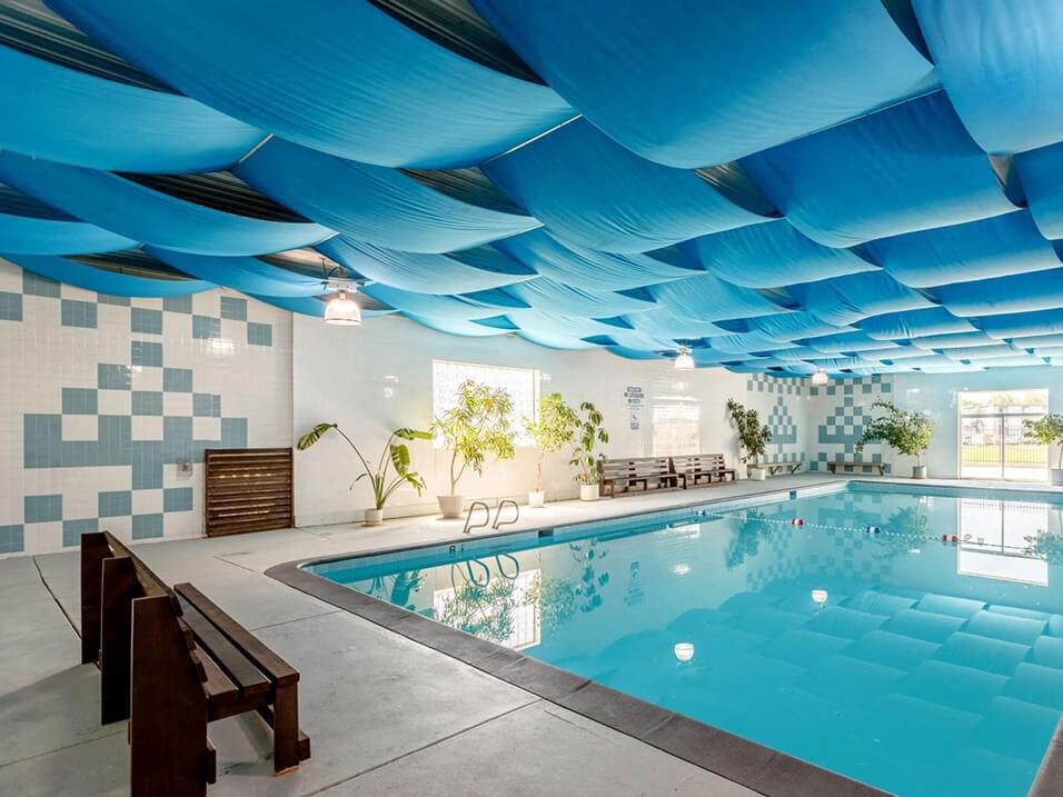 Greeley CO swimming pool at apartments