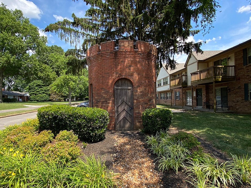 Abbey Court Apartments