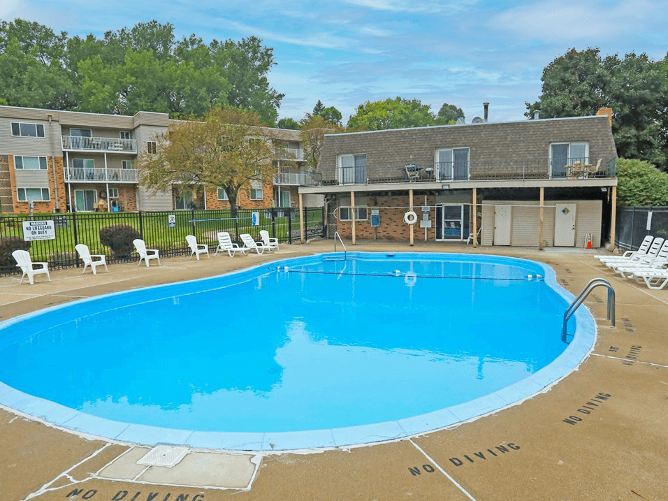 Sparkling swimming pool at Sioux City Apartments