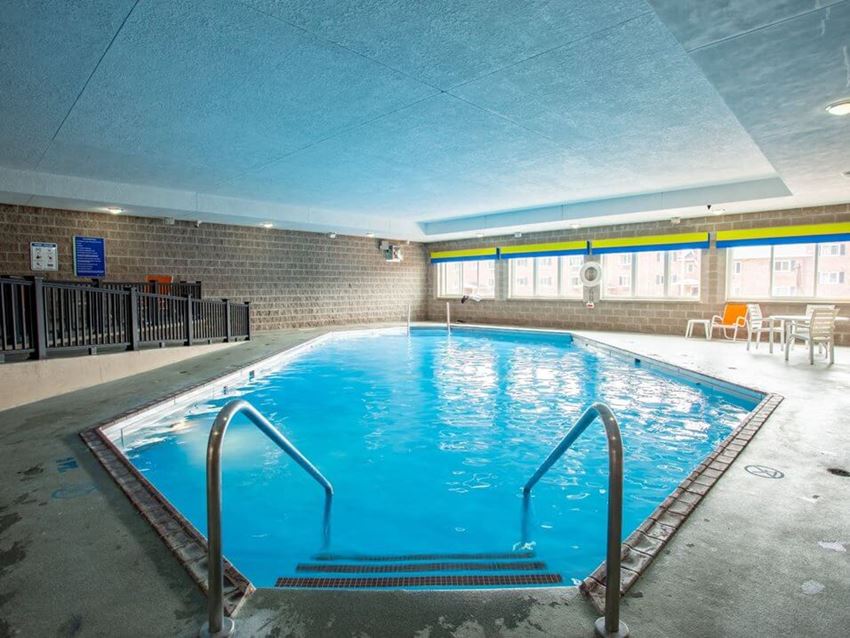 Indoor Swimming Pool in apartment - Photo Gallery 1