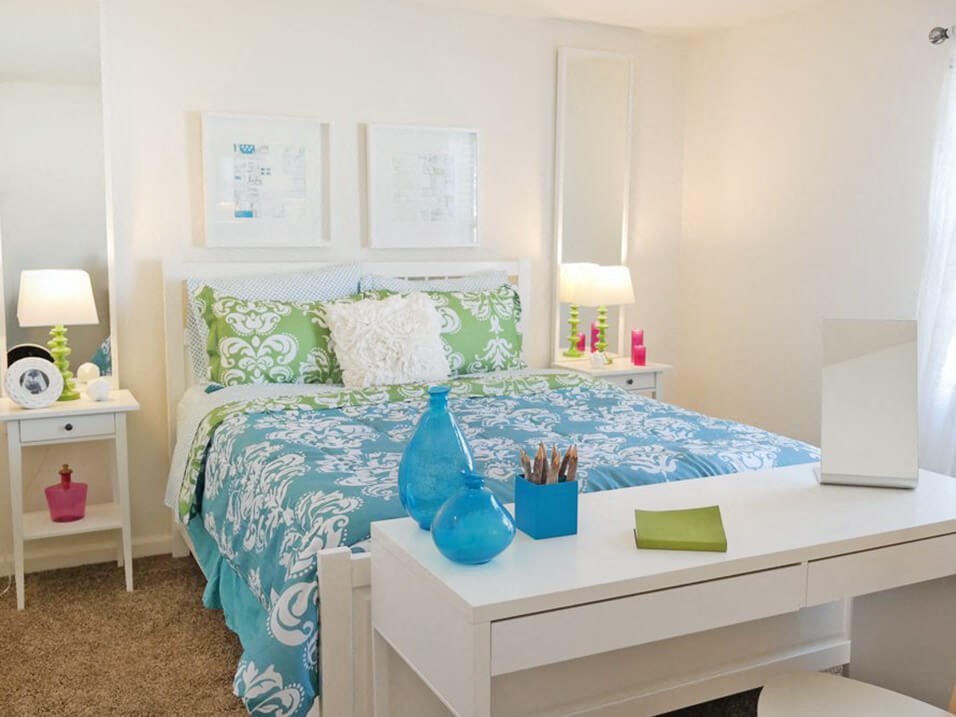large bedrooms at Centerville Park apartments