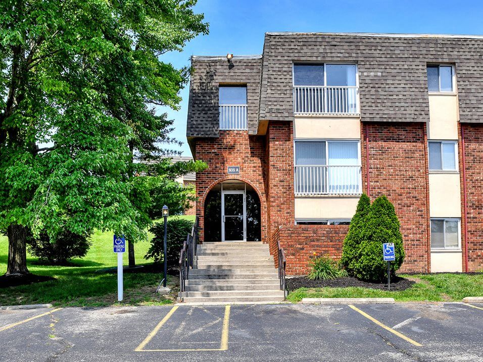 Photo Gallery of Carriage Hill Apartments