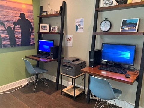 business center at Woodland ridge apartments