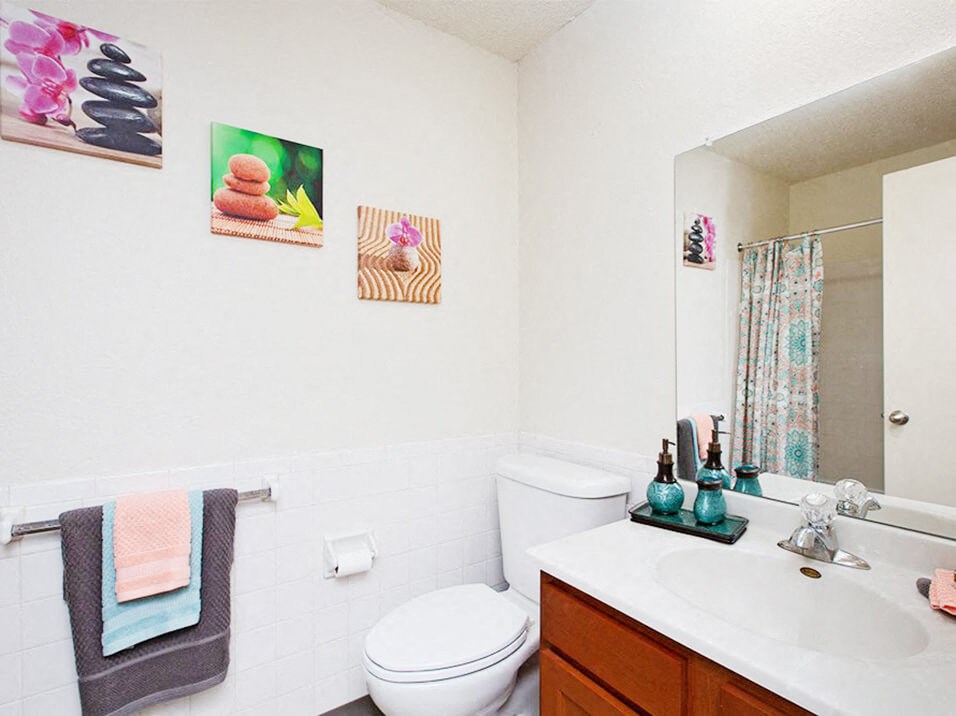 Eden park apartments bathroom