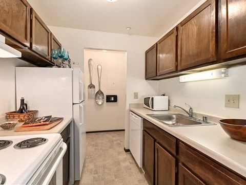 large kitchens in Fitchburg WI apartments