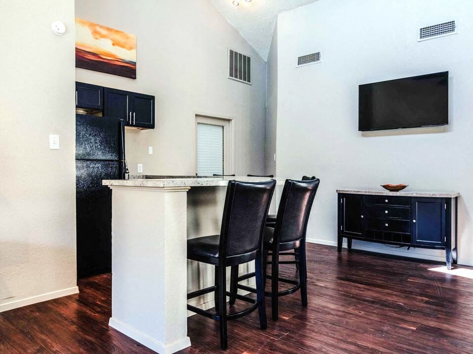 Summer Green apartments kitchen