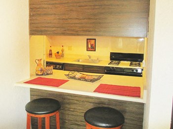 fully equipped kitchen at Mission Hills - Photo Gallery 4