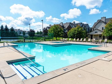 outdoor swimming pool at River Oaks Apartments