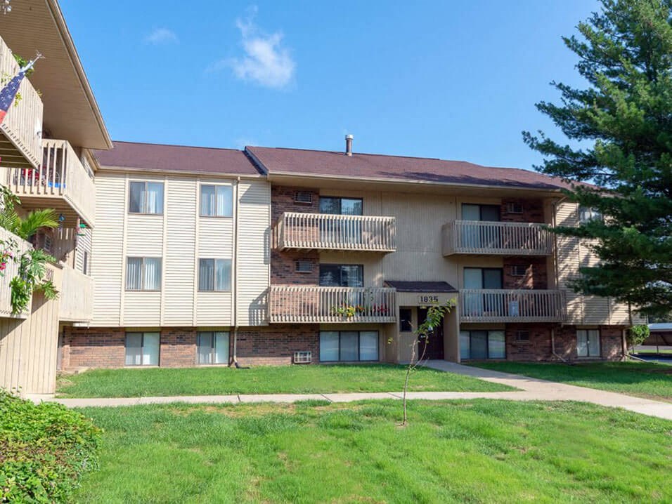 Apartment Building in Haslett