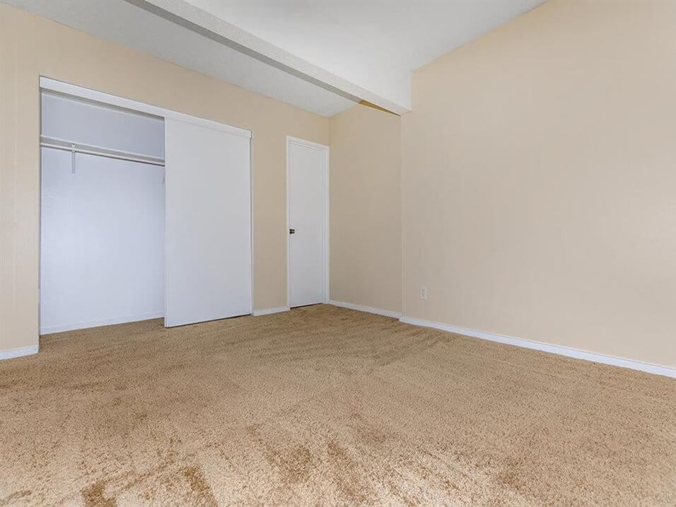 large closets at Arbors of Grandview