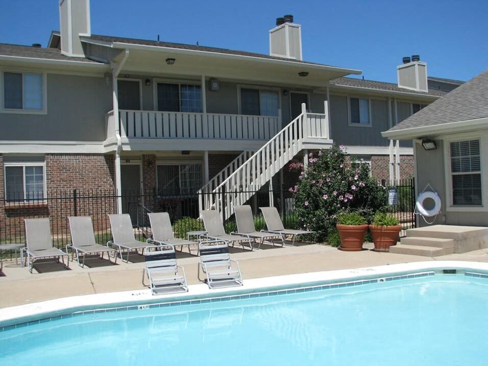 apartment swimming pool