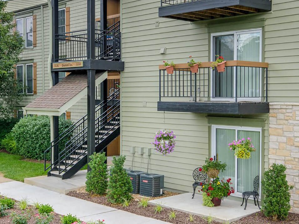 Village Royale Apartments in St Louis MO