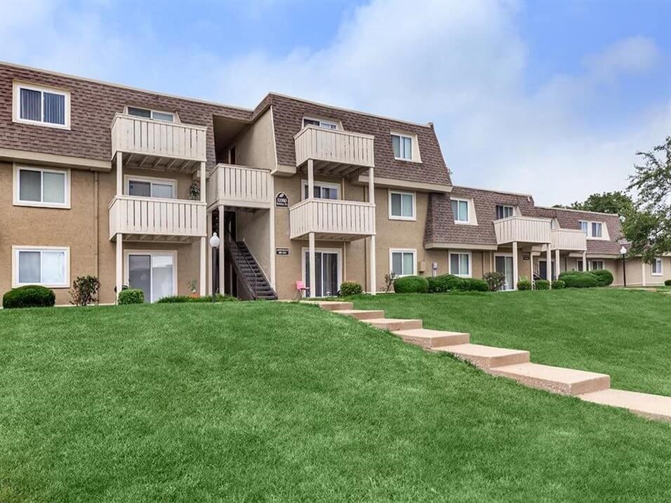 Arbors of Grandview Apartments at Grandview MO