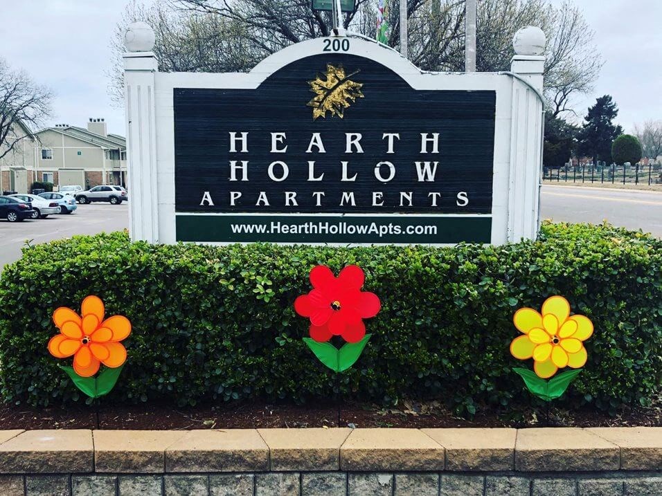 apartment property sign for Hearth Hollow Apartments