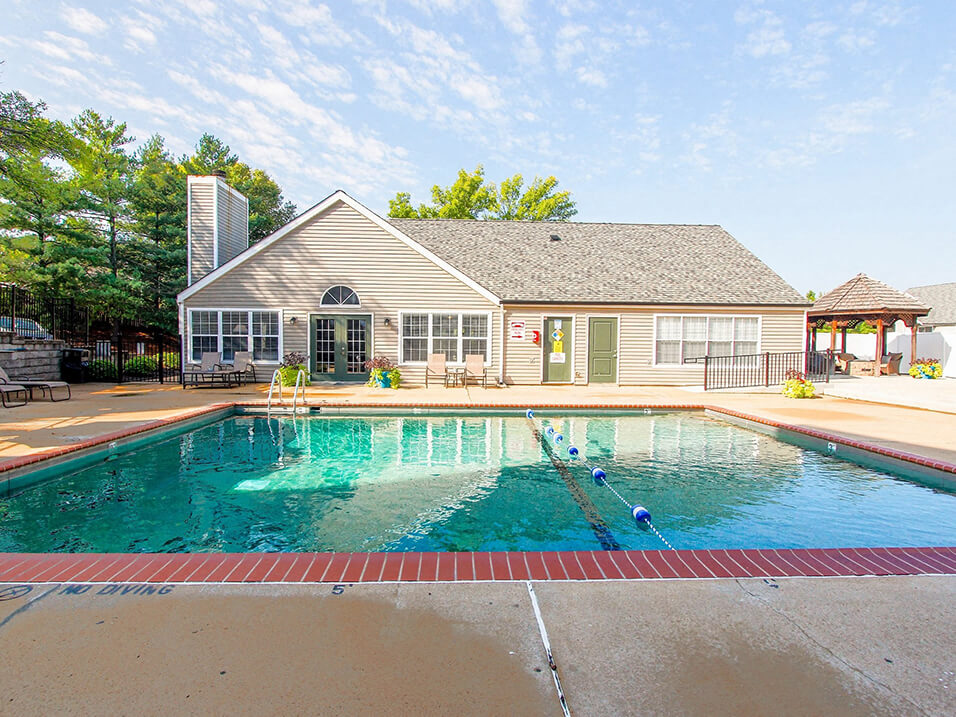 pool at Westport Station Apartments