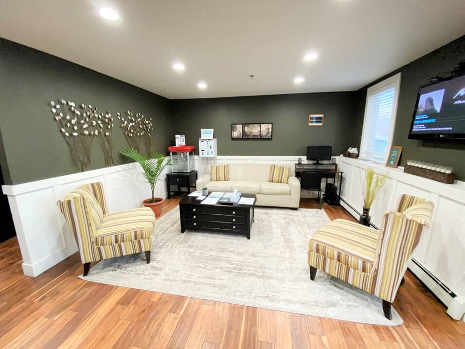 Crown Pointe Apartments in Holland MI