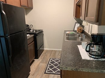 Overlook 380 apts in Madison wi kitchen - Photo Gallery 2