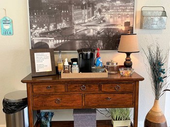 Prarie Walk Apartments in South Kansas City with complimentary coffee - Photo Gallery 5