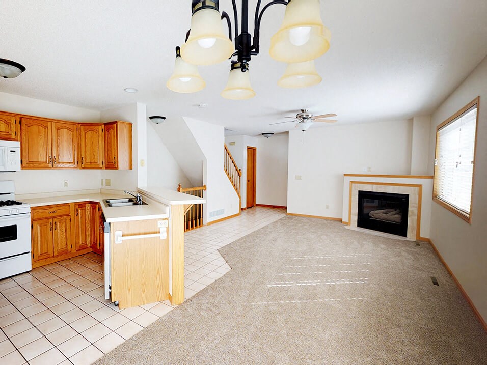 rochester mn townhomes with fireplaces