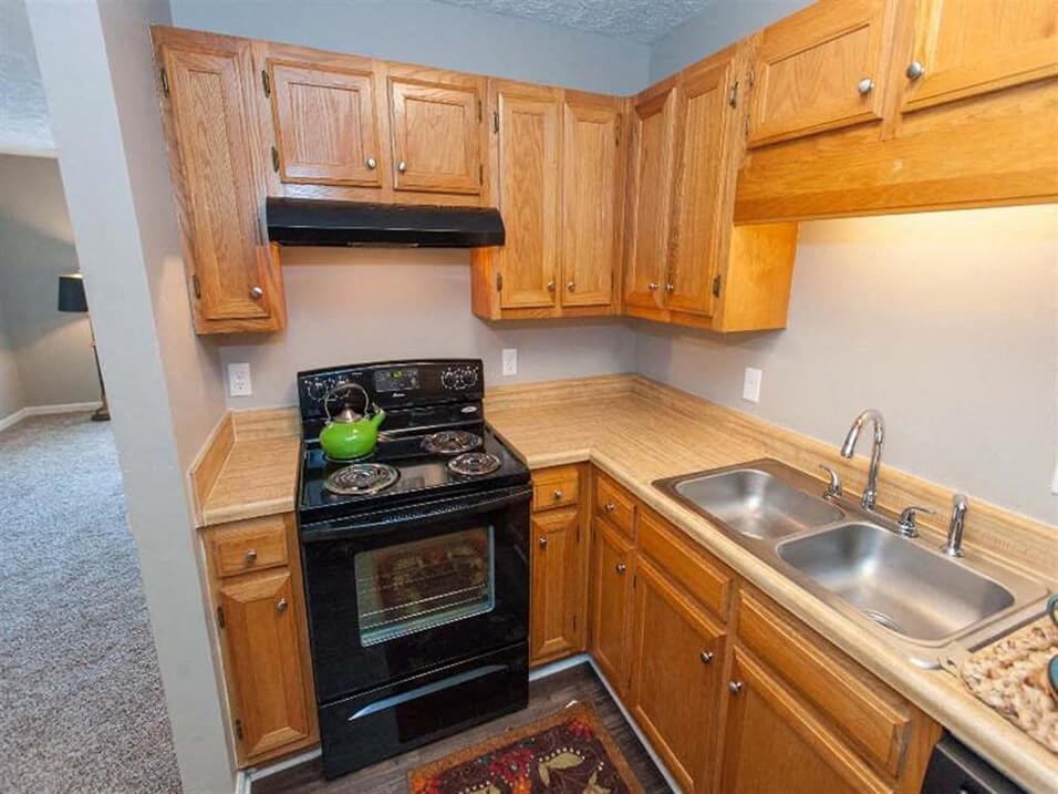 kitchen cabinets in Jackson TN apartments