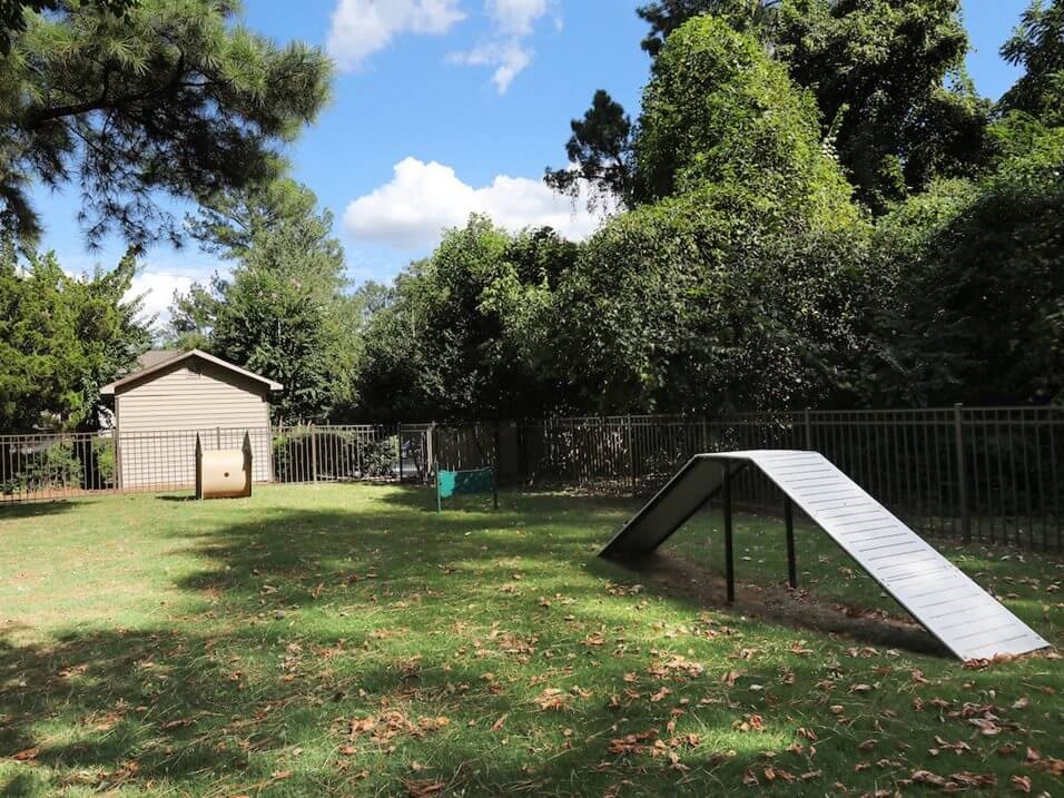 fenced in dog park at Jackson TN apts