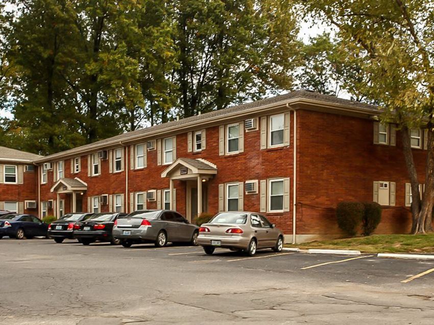 Preston Oaks Apartments, 1214 Gilmore Lane, Louisville, KY