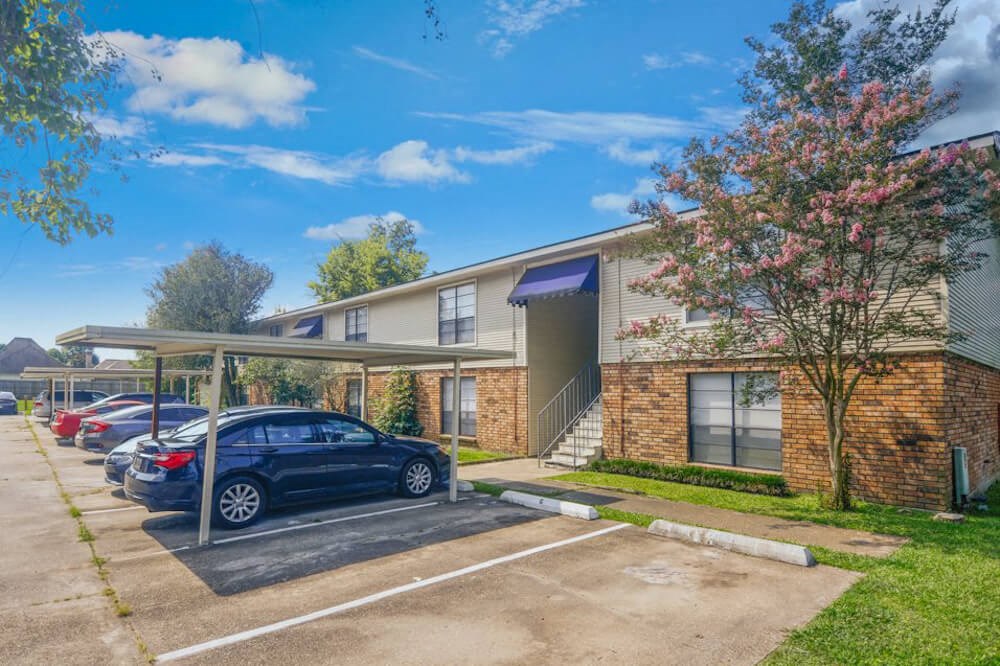 Dove Creek Apartments in Baton Rouge LA