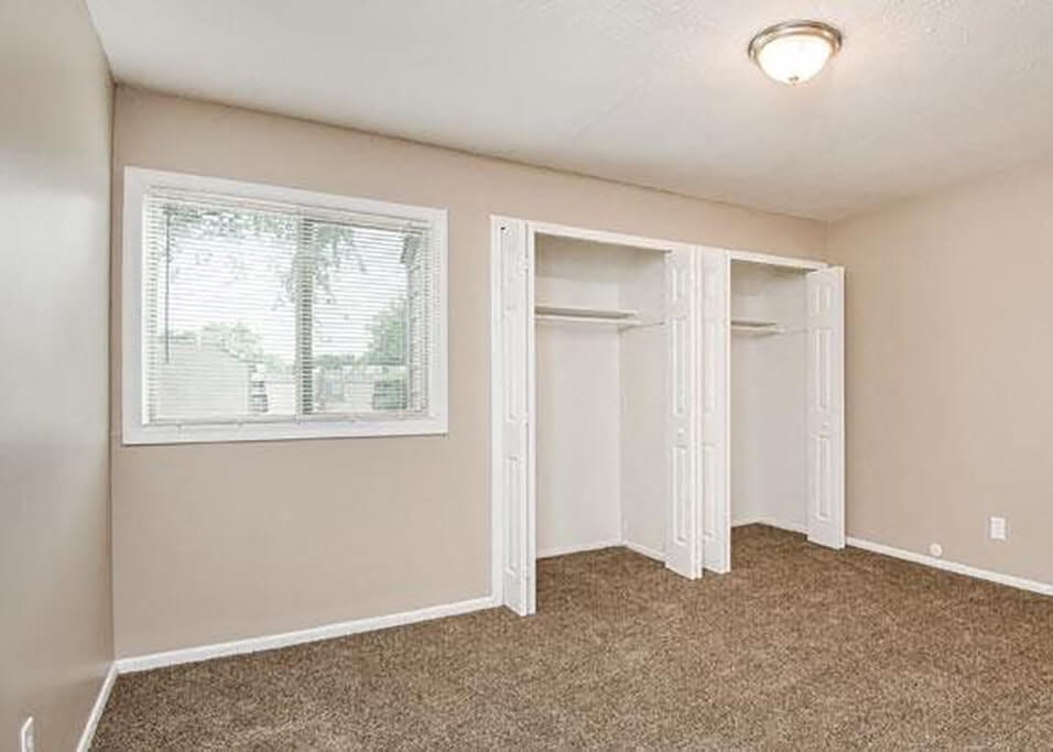 one bedroom apartment in Overland Park KS