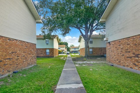Dove Creek apartments in Baton Rouge LA