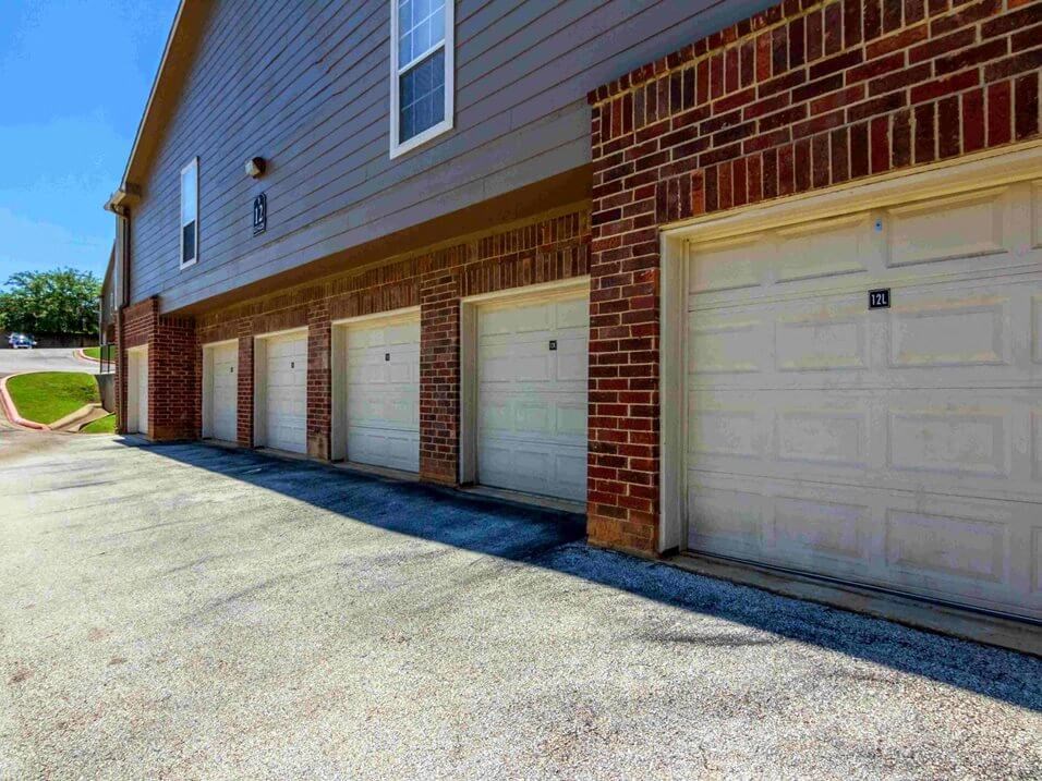 covered parking at longview TX apartments