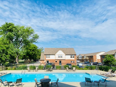 swimming pool at Abbey Court Apartments