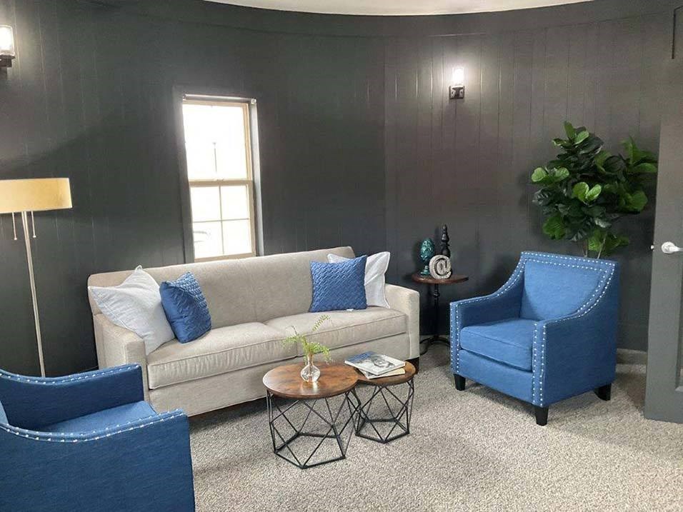 Abbey Court Apartments