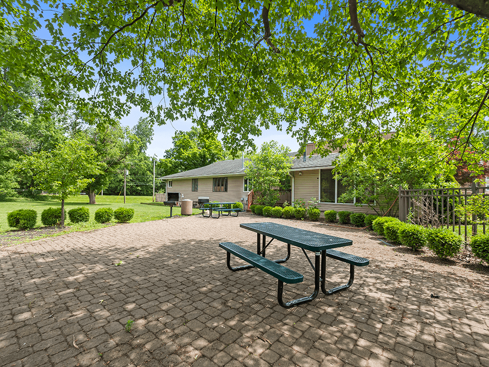 apartment picnic area
