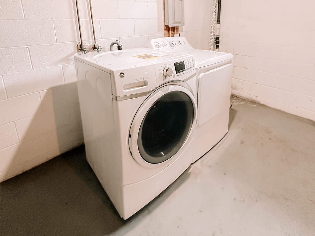 apartments with Washer/Dryer