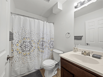 bathroom in townhome - Photo Gallery 12
