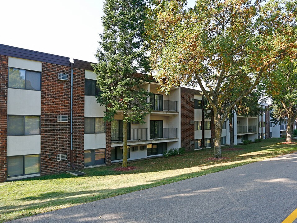 Exterior of Olympik Village Apartments