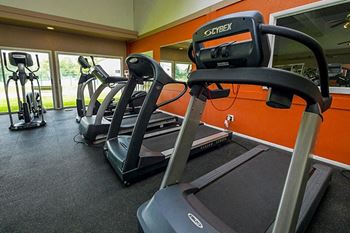 Fitness Center at Castle Pointe Apartments
