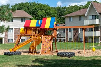 On-site playground at castle pointe apartment in east lansing, MI