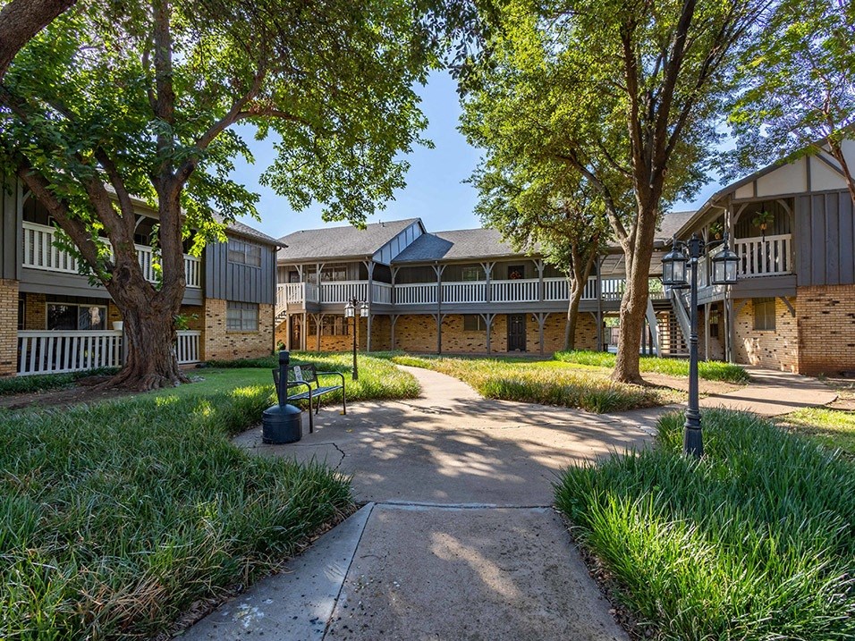 Beautiful landscaping at camelot apartments