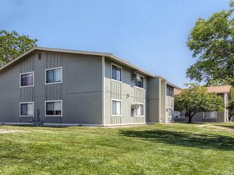 outside of country green apartments