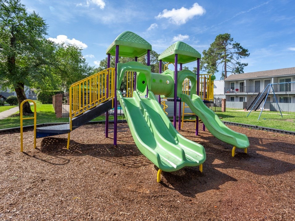 Playground at Chestnut Ridge Apartments