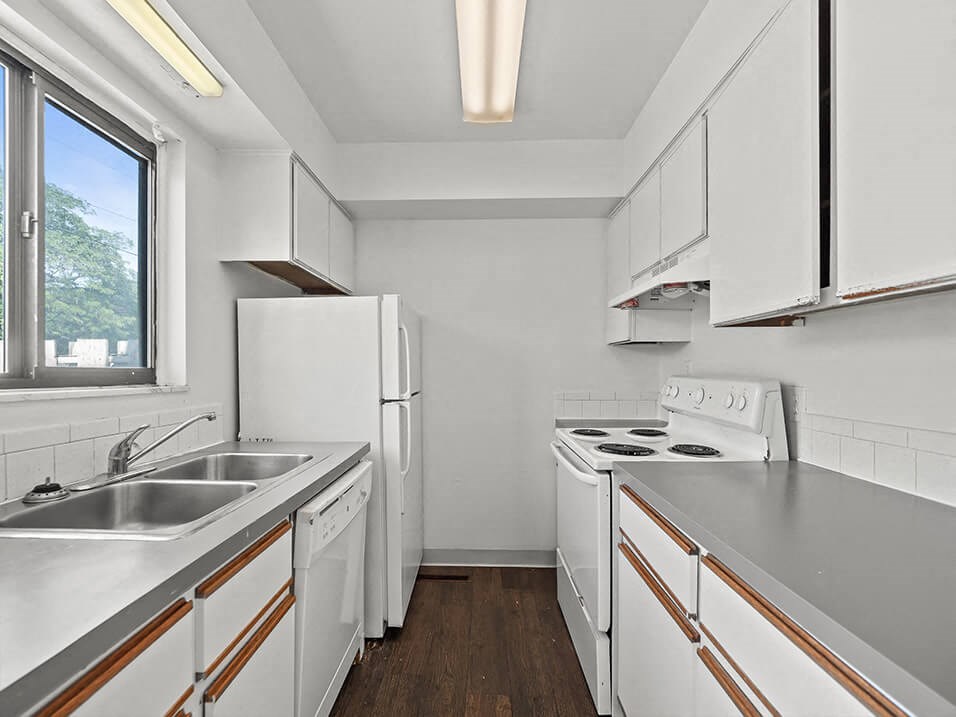Fully-Equipped Kitchen with Dishwasher