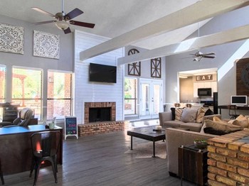 4450 Ridgemont Drive 1-2 Beds Apartment for Rent - Photo Gallery 13