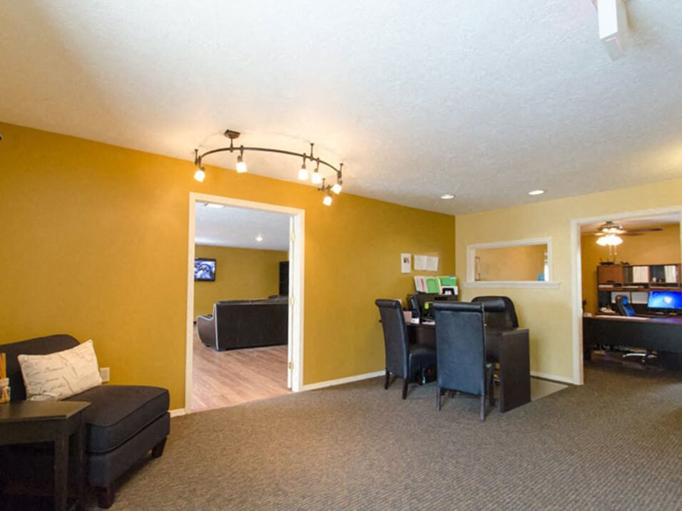 Heritage Knoll Apartments