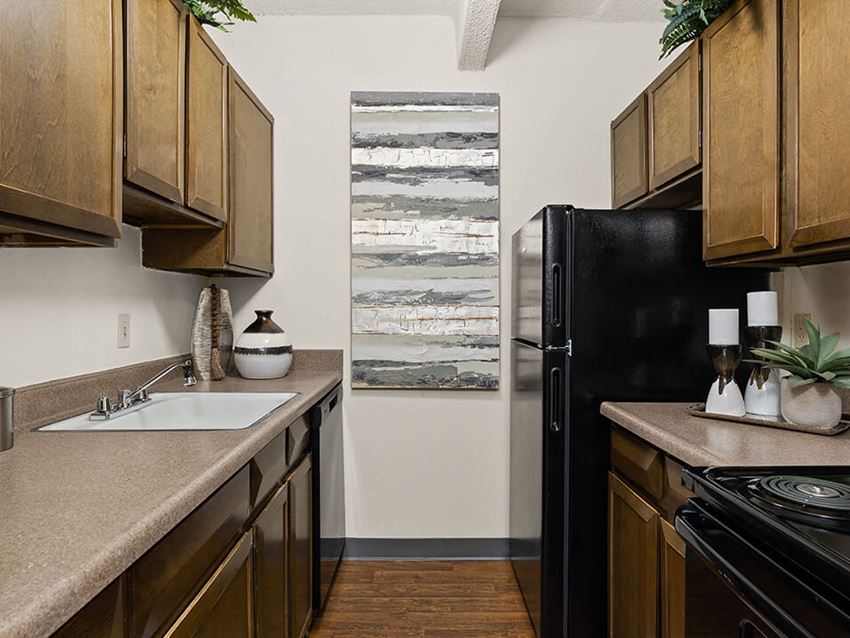 Modern style apartment kitchen in Albuquerque, NM - Photo Gallery 1